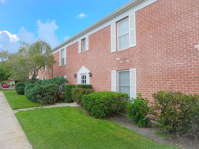 1st image of 8522 10th St N APT C