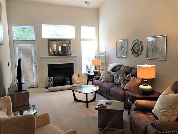 3rd image of 149 N Arcadian Way