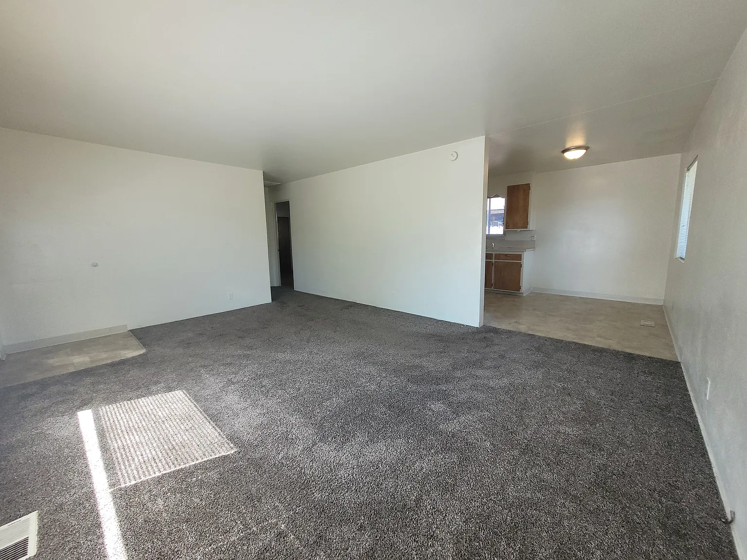 2 bed, 925 sqft, $1,395 — Photo 3