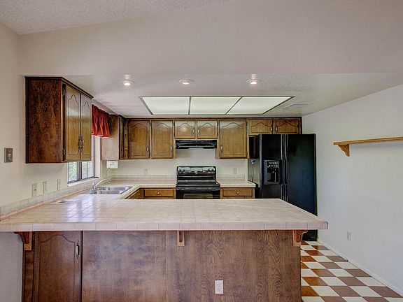 5th image of 4615 S Pueblo Ave