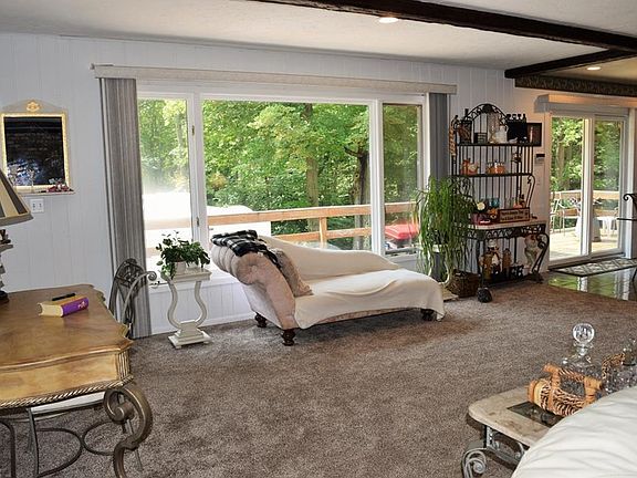 4th image of 7400 Ledgewood Dr
