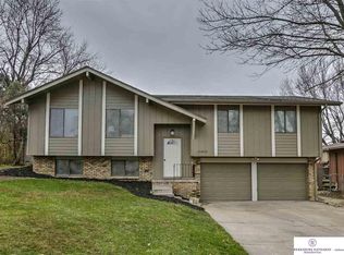 13815 X Cir, Omaha, NE 68137