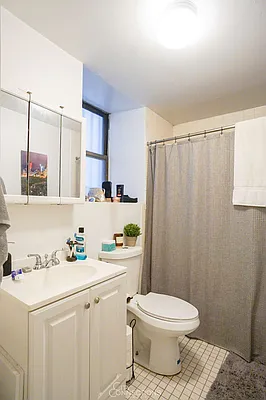 Rented by City Connections Realty | media 32