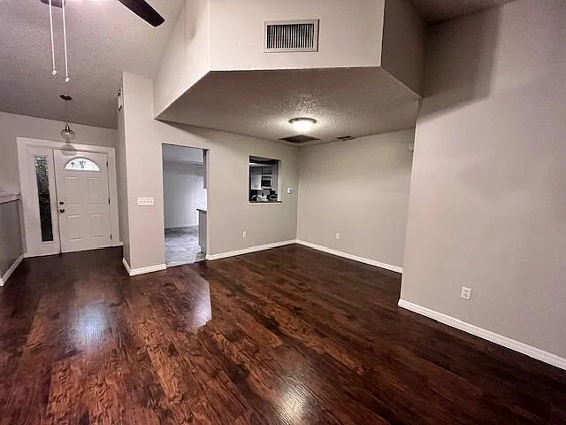 724 Fortuna Dr — Photo 4
