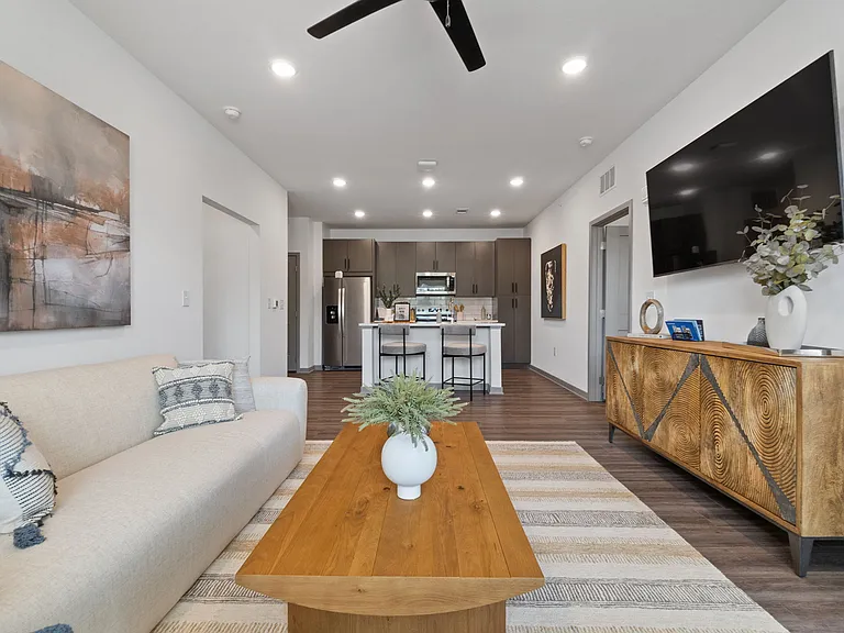 The Quinn Luxury Apartments — Photo 58
