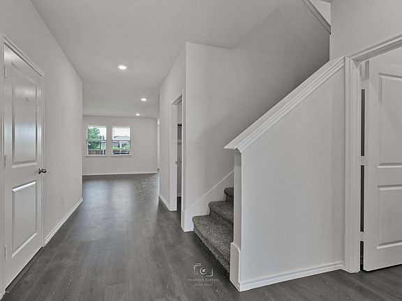 4th image of 1205 Johnson Dr