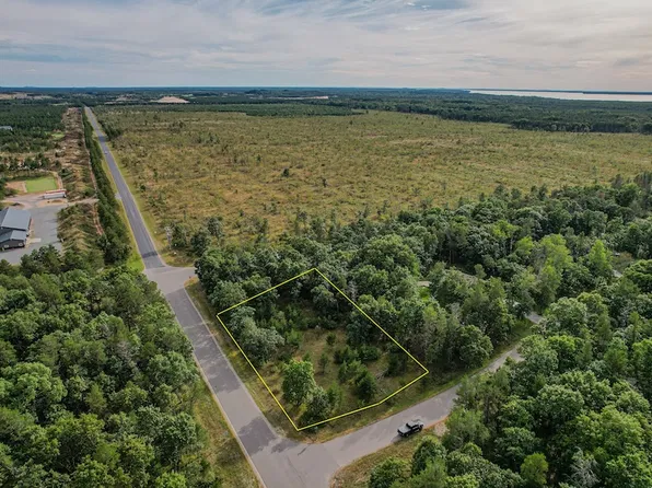 1501 Locust Trl, Nekoosa, WI 54457