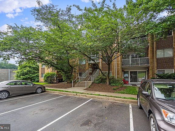 4th image of 8001 Chanute Pl APT 14