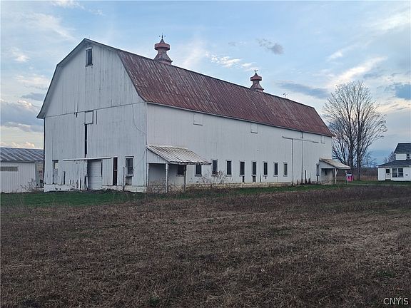 2nd image of 6282 Lamphear Rd