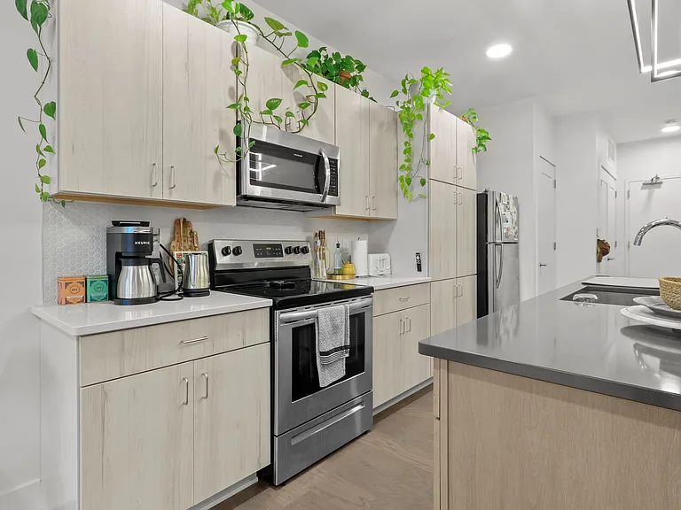 1020 Elmwood Ave — Photo 12