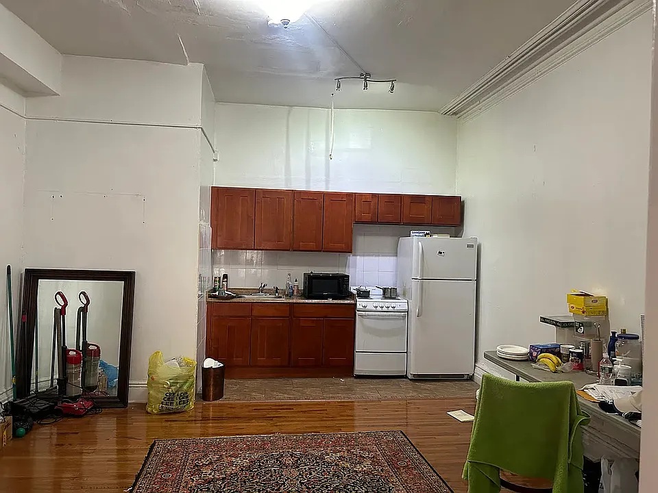 13 W 29th St #2N
