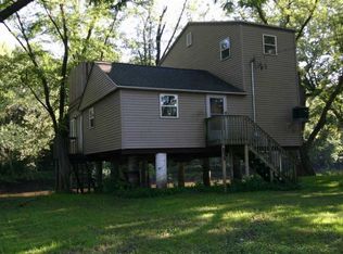 859 N Farwell Bridge Rd, Pecatonica, IL 61063