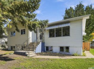 302 McMillan Ave, Saskatoon, SK S7L2T5