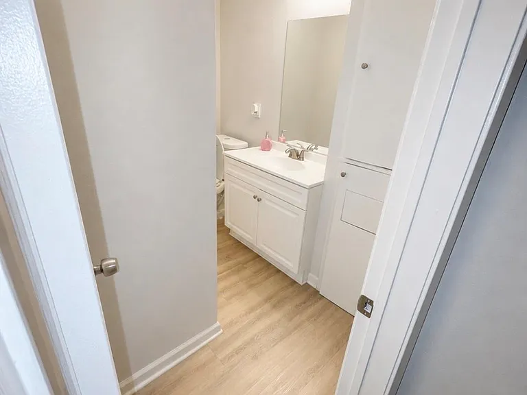 244 Deerfield St — Photo 5
