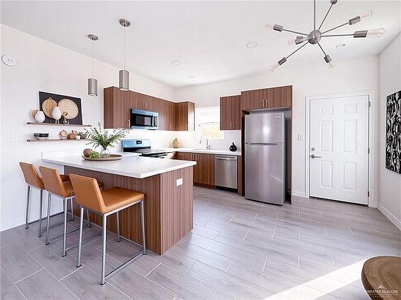 4th image of 604 N Onyx Ave #4