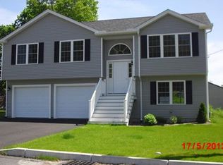 105 John Potter Rd, West Greenwich, RI 02817
