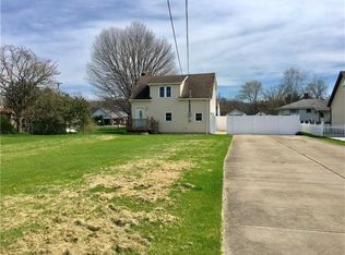 105 State Ave, Ellwood City, PA 16117