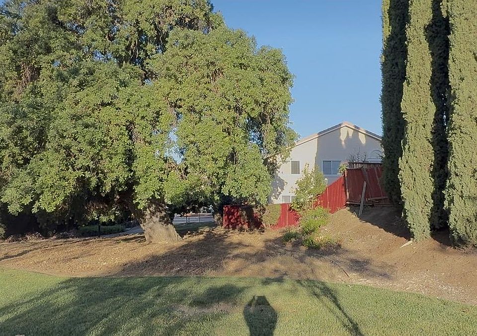 2nd image of 4562 Encanto Way