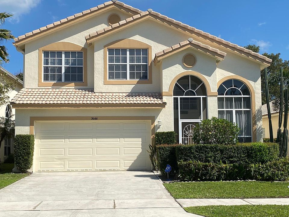 1st image of 7646 Colony Palm Dr