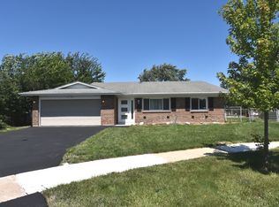 2124 Sunnydale St, Woodridge, IL 60517