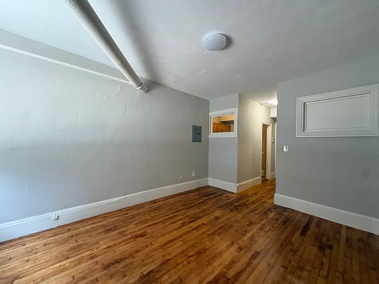 10 Sewall Ave #1 — Photo 5