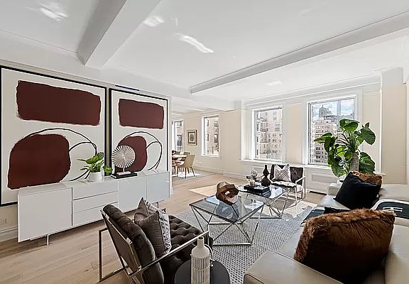 2nd image of 10 W 86th St #12B