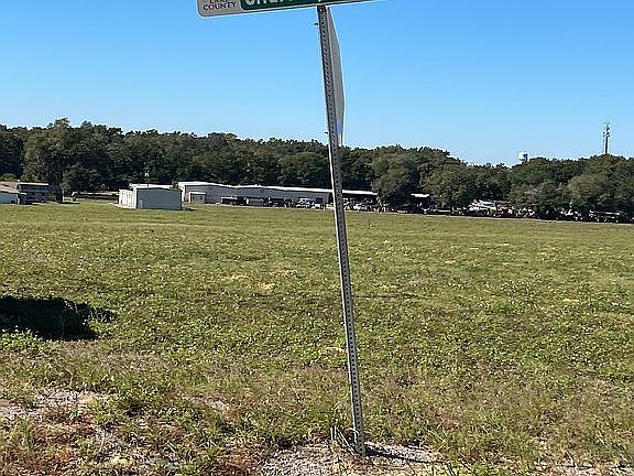 5th image of 625 Charles Osborne Rd