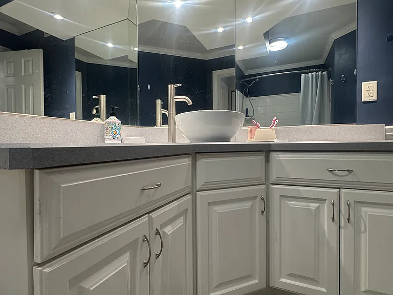 128 North St #27G — Photo 7