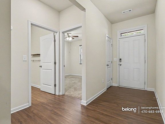 4th image of 93 Maple Brook Dr