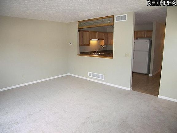 4th image of 9981 Beverly Ln