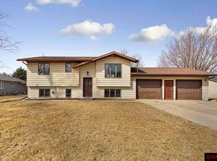 1003 5th St N, Saint James, MN 56081