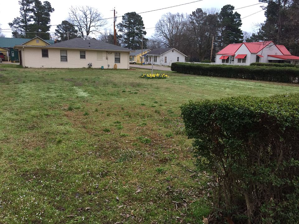 2nd image of 608 S Hamilton St