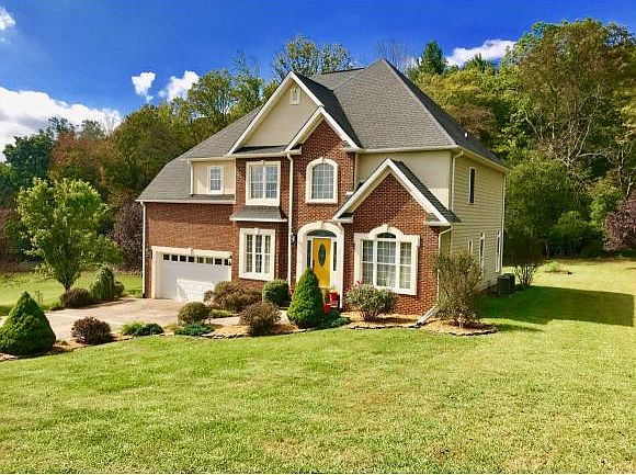 1st image of 121 Willshire Dr