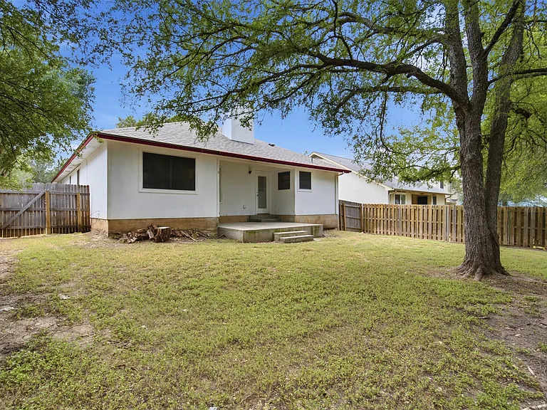108 Songbird Ct — Photo 33