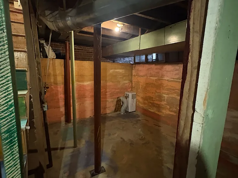 2230 N Ogden St — Photo 22