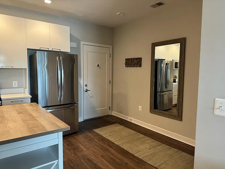 989 S Buchanan St #215 — Photo 3