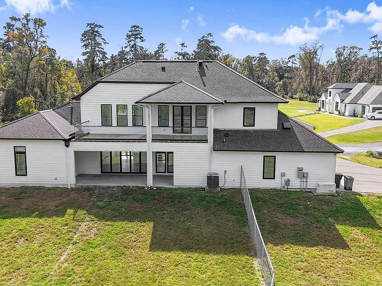 9825 Fawn View Dr — Photo 48