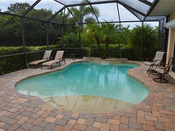 5th image of 3209 Royal Palm Dr