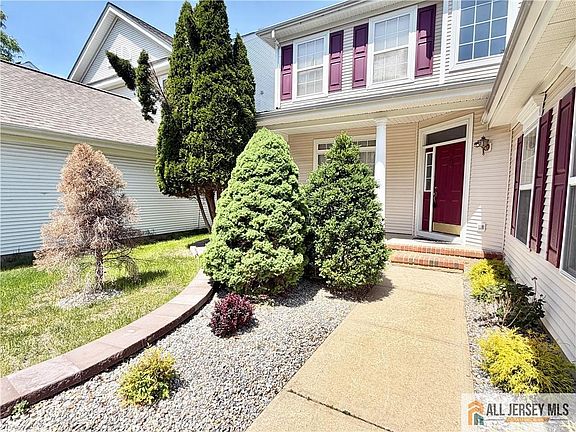 2nd image of 25 Orchid Dr