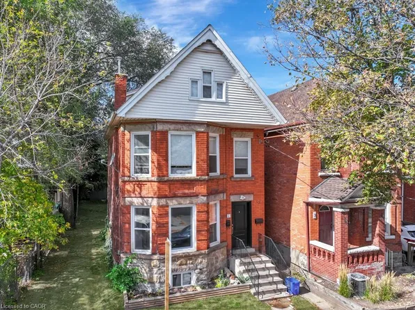 1 Madison Ave, Hamilton, ON L8L 5Y2