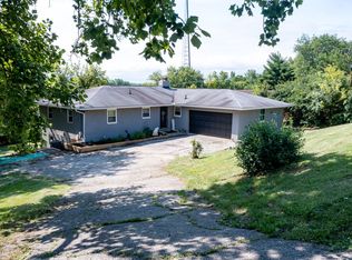 1274 Holly Dr, Springfield, OH 45504