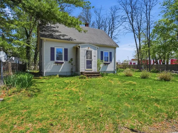 34 Plympton St, New Bedford, MA 02745