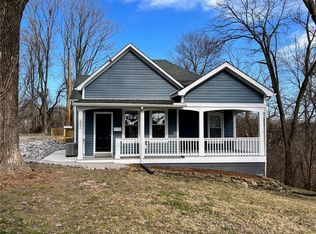 333 E Buena Vista St, Chester, IL 62233