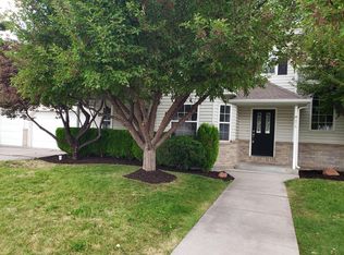 974 W Country Meadow Estates Dr, Heber, UT 84032