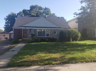 9525 Lawton Ave, Oak Lawn, IL 60453