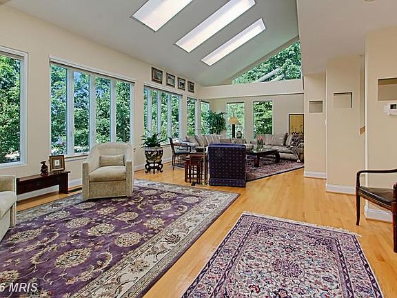 5th image of 3519 Duff Dr