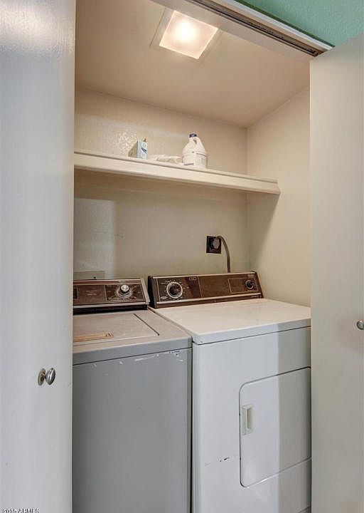 1st image of 1920 W Lindner Ave Unit 204