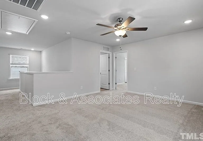111 Umbrella Way — Photo 14
