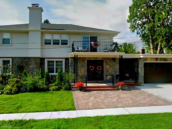 (undisclosed Address), Floral Park, NY 11001
