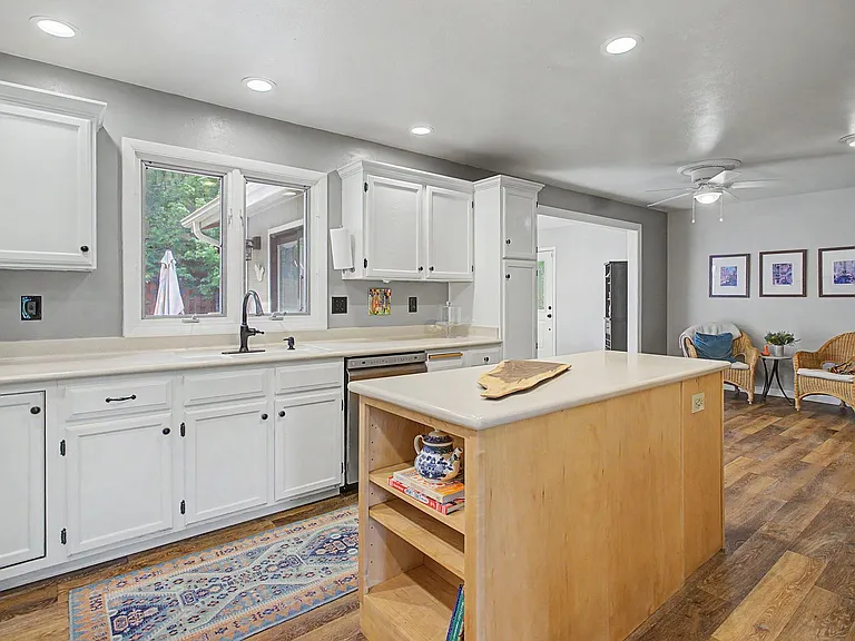735 Big Valley Dr — Photo 9